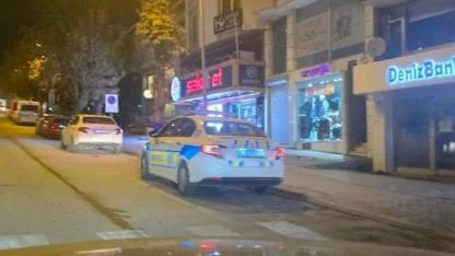 Bacağındaki Bıçağı Çıkartıp Karşısındaki Kişiyi Ağır Yaraladı