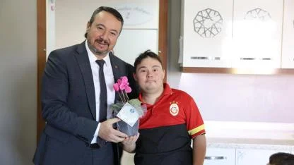 Başkan Adnan Öztaş’tan 3 Aralık Engelliler Günü’nde Anlamlı Ziyaretler