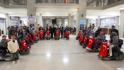 Belediye’den Engelliler Günü’nde 20 Akülü Sandalye Desteği