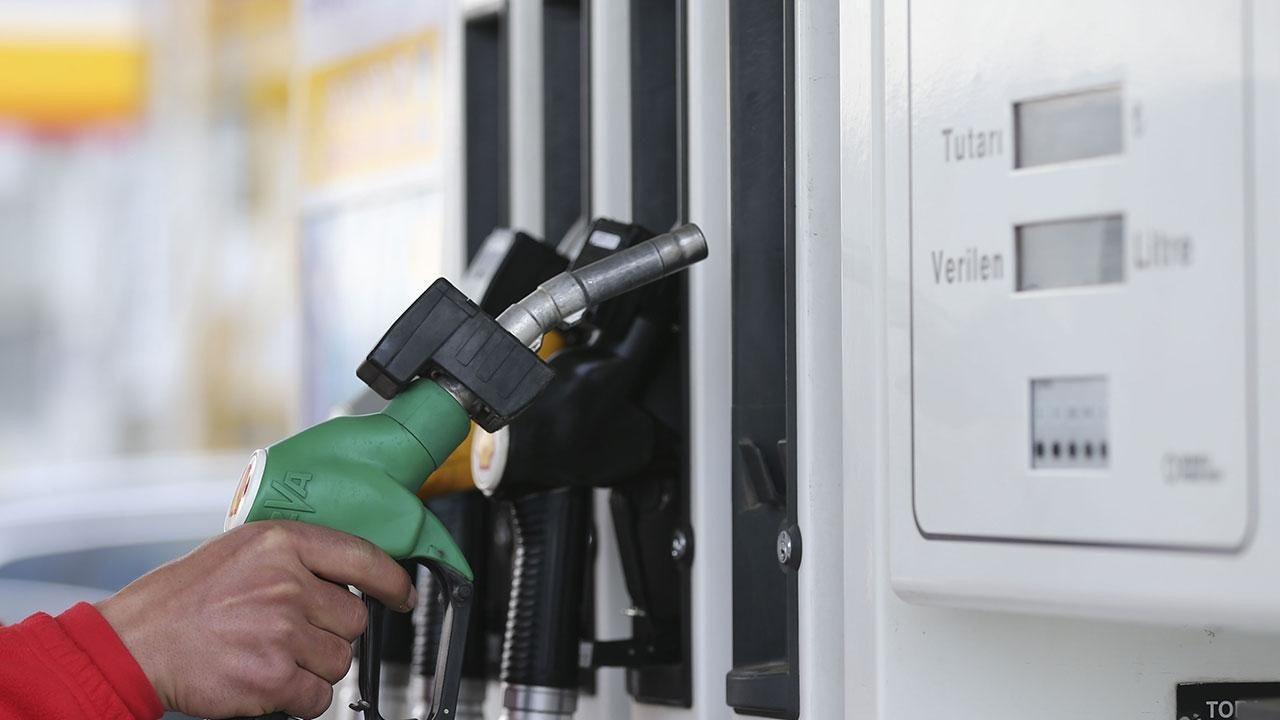 Benzine Bir İndirim Daha Geldi: 17 Aralık 2025 Güncel Akaryakıt Fiyatları