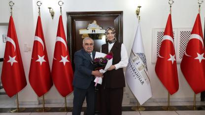 Cengiz'den Yiğitbaşı'na Çiçekli Ziyaret