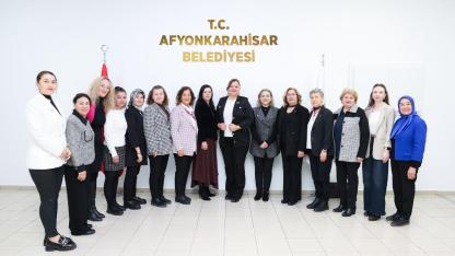 CHP Kadın Kolları’nın Yeni Yönetiminden Başkan Köksal’a Ziyaret