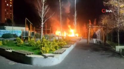 Çocuk Parkı Alev Alev Yandı