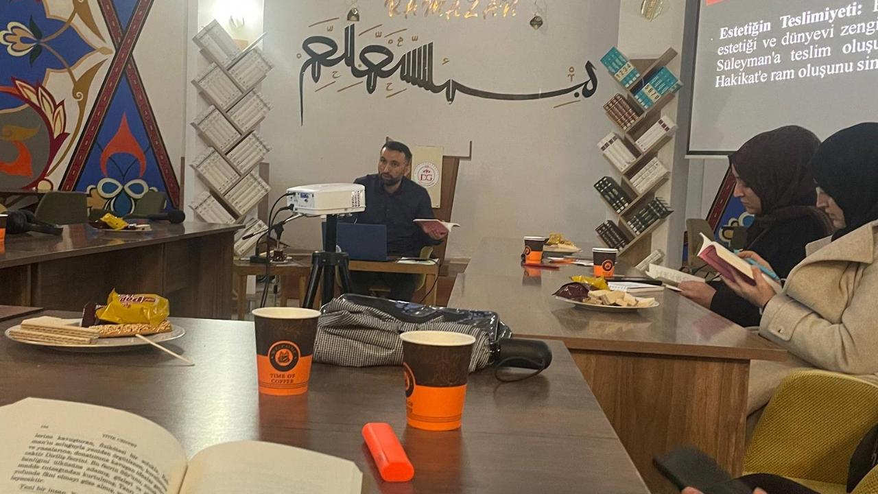 Diyanet Gençlik Merkezi’nde Gençlerle Yitik Cennet Okuması Gerçekleşti