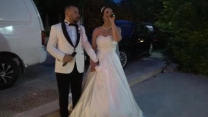 Düğünlerinde Söyledikleri Şarkı Başlarına Bela Oldu