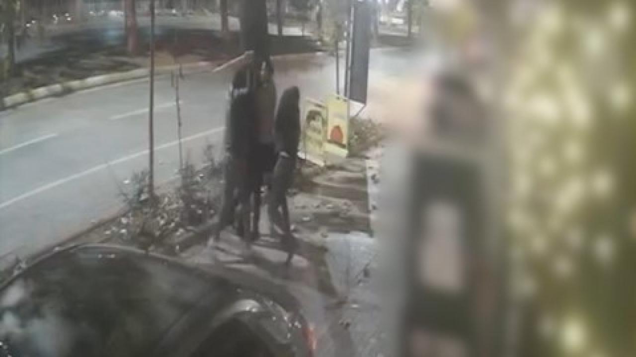 Ellerinde beyzbol sopası yüzlerinde kar maskesiyle gece yarısı vatandaşa kabusu yaşattılar