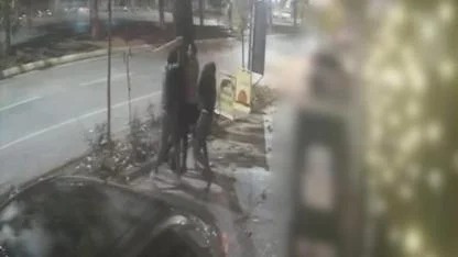 Ellerinde beyzbol sopası yüzlerinde kar maskesiyle gece yarısı vatandaşa kabusu yaşattılar