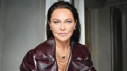 Hülya Avşar Lüks Aracıyla Kaza Geçirdi