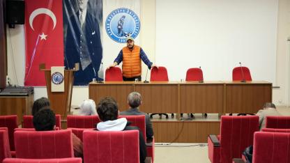 İİBF’de doğal ürünler pazarı girişimcilik perspektifiyle ele alındı