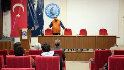 İİBF’de doğal ürünler pazarı girişimcilik perspektifiyle ele alındı