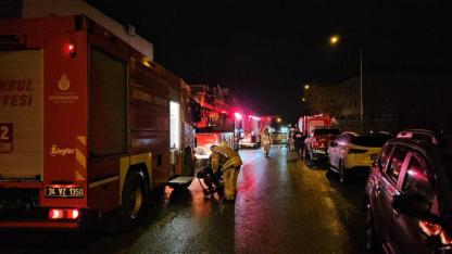 İş Yerinde Yangın Faciası: Alevlerin Arasından Çıkarılan 3 Kişi Ağır yaralı