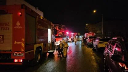 İş Yerinde Yangın Faciası: Alevlerin Arasından Çıkarılan 3 Kişi Ağır yaralı