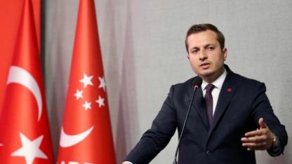 Karataş’tan Yılmaz’a İronik Eleştiri: Okumuş Adam Tabii! ‘Tarımı Bitirdik’ Diyemiyor!