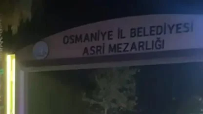 Kayıp Olarak Aranan İki Genç Boğazları Kesilmiş Halde Mezarlıkta Ölü Bulundu