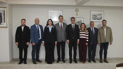 Kaymakam Okumuş DEÜ'lü Öğrencilerle Bir Araya Geldi