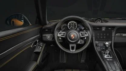 Rusya’da Yüzlerce Porsche Sahibine Büyük Şok: Araçlar Uydu Üzerinden Aynı Anda Bloke Oldu!