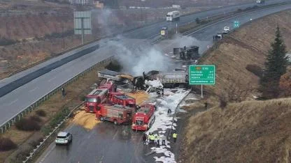 Son Dakika: Gaziantep'te 3 TIR Çarpıştı, Yangın Çıktı!