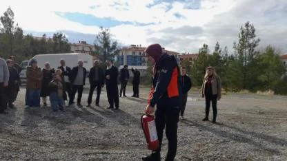 AFAD Başmakçı İlçesinde Vatandaşlara Afet Farkındalık Eğitimi Verdi