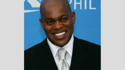 Grammy Adayı Şarkıcı Jubilant Sykes Evinde Katledildi: Oğlu Cinayet Şüphesiyle Gözaltında!