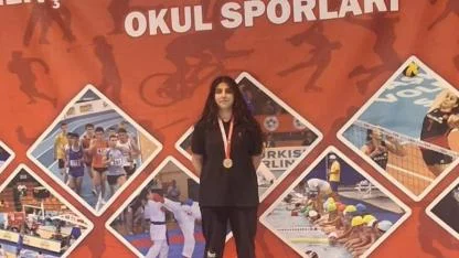 Afyonkarahisar Gençlik ve Spor Müdürlüğü’nden Şampiyon Melisa Cengiz’e Tebrik