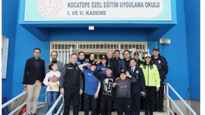 Afyonkarahisar İl Emniyet Müdürlüğü ve Vali Yiğitbaşı’ndan Özel Çocuklara Anlamlı Destek