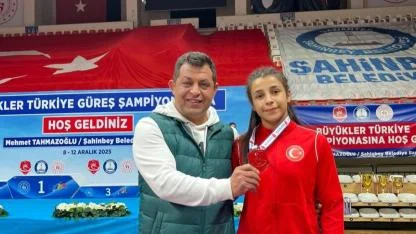 Afyonkarahisarlı Fatma Yılmaz, Türkiye Şampiyonası’nda Üçüncü Oldu