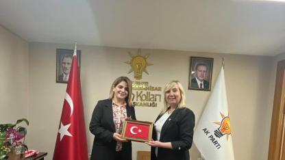 MHP’li Çelikbilek’ten AK Parti İl Kadın Kolları Başkanı Kalaycı’ya Hayırlı Olsun Ziyareti