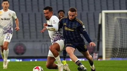 Fenerbahçe Eyüpspor’u 3-0 Mağlup Etti: Sarı-Lacivertliler Maç Fazlasıyla Liderliğe Yükseldi