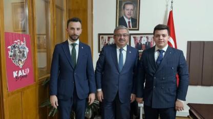 Milletvekili Yurdunuseven, İl Gençlik Kolları Başkanı İntepe ve Yönetim Kurulu Üyesi Akgedik’i Gazi Meclis’inde Ağırladı