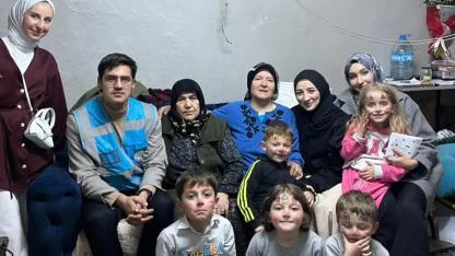 AK Parti Afyonkarahisar İl Gençlik Kolları’ndan Hane Ziyaretleri