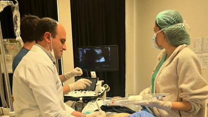 Sandıklı Devlet Hastanesi’nde 81 Yaşındaki Hastaya Ameliyatsız Hayat Kurtaran Müdahale