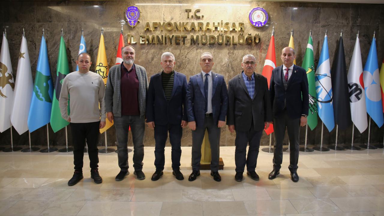 Şehit Babalarından Müdür Erol&#039;a Ziyaret