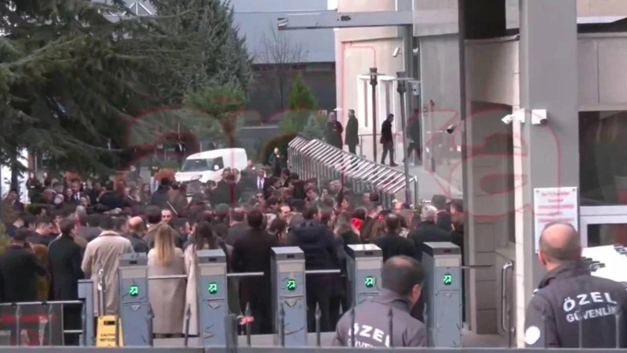 Seyyanen Zam Geri Çekildi, Maliye Bakanlığı Uzmanları Kararı Protesto Etti!