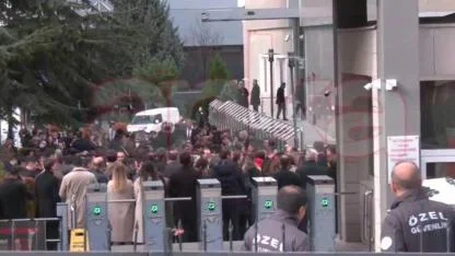 Seyyanen Zam Geri Çekildi, Maliye Bakanlığı Uzmanları Kararı Protesto Etti!