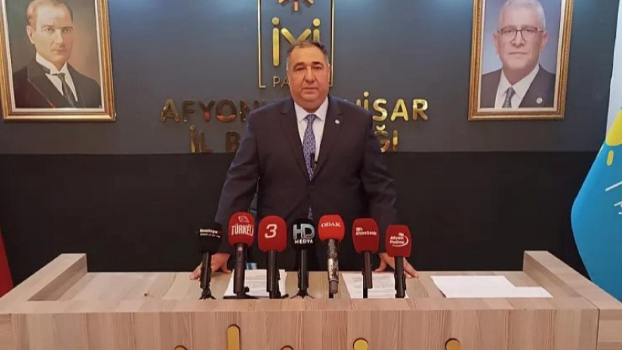 “Türk Kadınının Demokrasi Mücadelesi Işığımızdır”