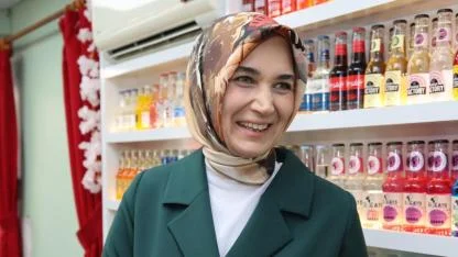 Vali Yiğitbaşı Frigya Gazozundan İçti