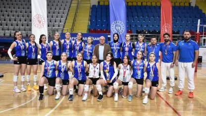 Voleybol Genç Kızlar İl Birinciliği Müsabakaları Tamamlandı