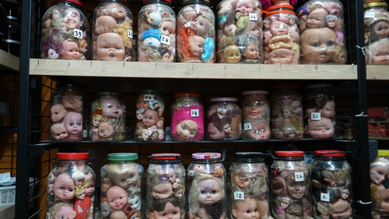 Yarım Asırlık Sıradışı Koleksiyon: Kavanozlara Doldurulmuş Bebek Kafaları Şaşkınlık Uyandırıyor