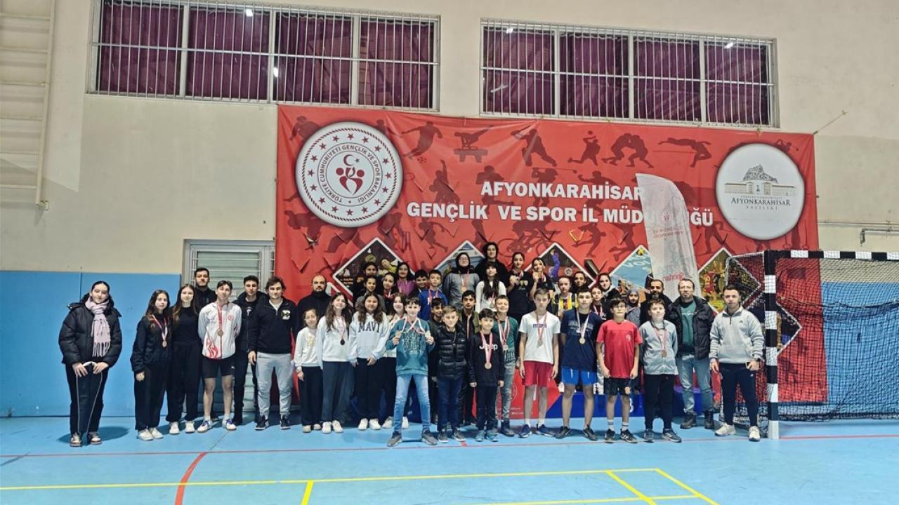 15 Yaş Altı Badminton İl Birinciliği Tamamlandı