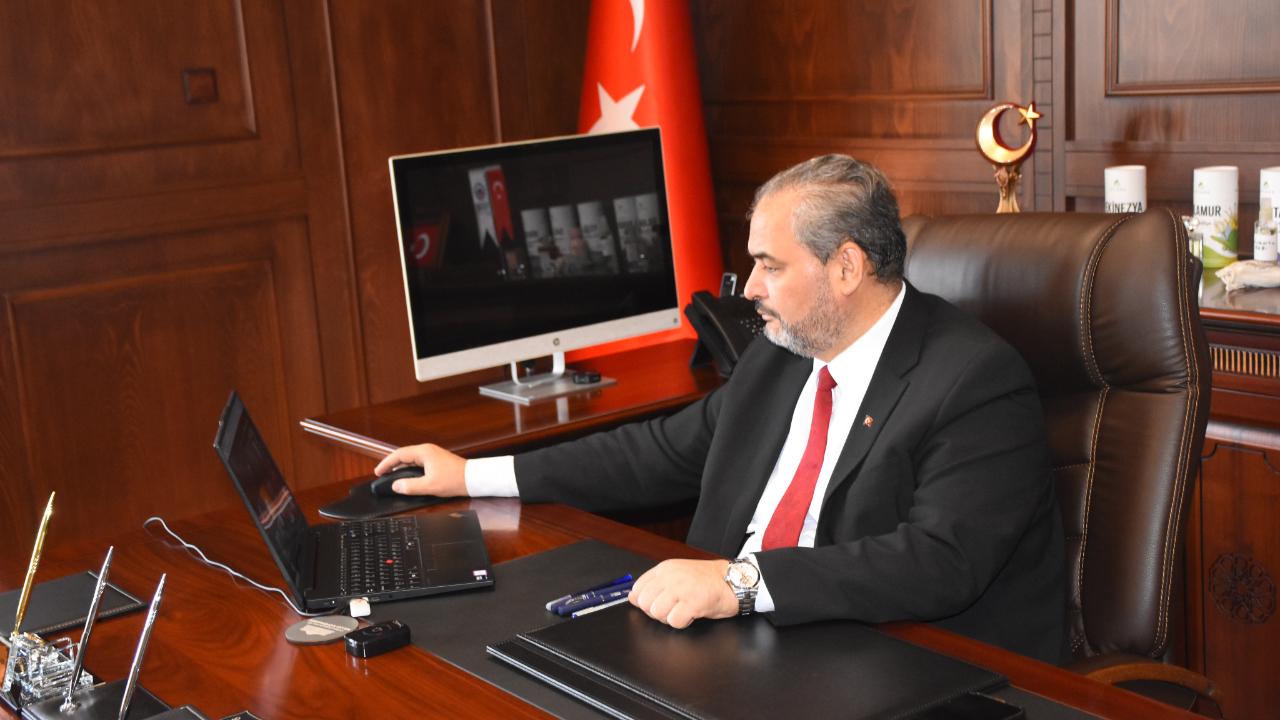 AFSÜ Rektörü Prof. Dr. Aslan, AA'nın "Yılın Kareleri" Oylamasına Katıldı