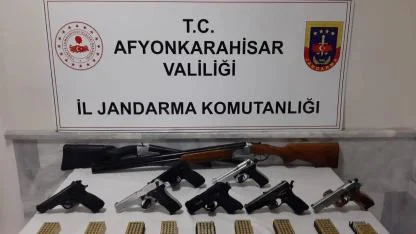 Afyon’da Jandarmadan Çok Sayıda Adrese Eş Zamanlı Baskın