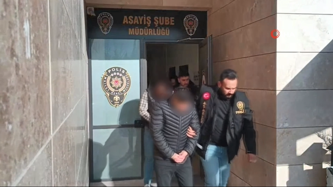 Afyon’da Sohbet Siteleri Üzerinden Şantaj Yapan Çete Çökertildi