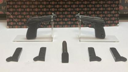 Afyon’da Şüpheli Araçta Ruhsatsız Silah Ele Geçirildi