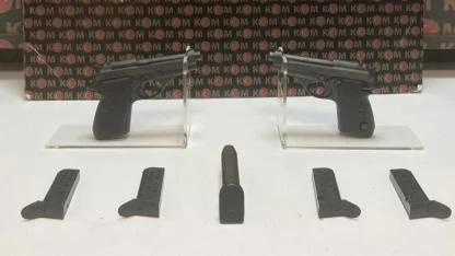 Afyon’da Şüpheli Araçta Ruhsatsız Silah Ele Geçirildi