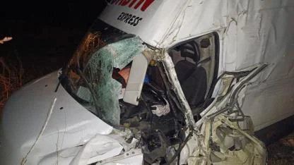 Afyon’da Yağmur Sonrası Feci Kaza! Minibüs Şarampole Uçtu