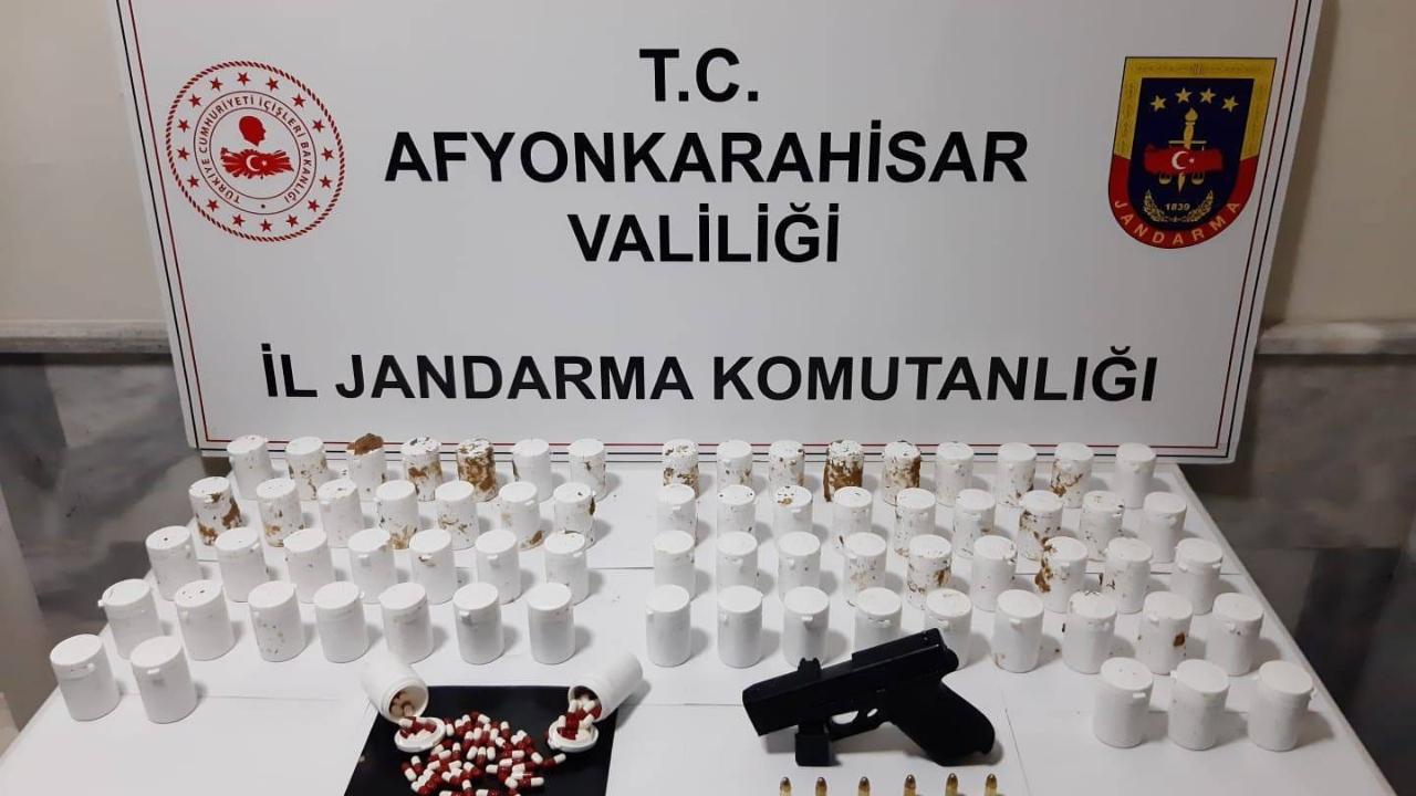 Afyonkarahisar'da Uyuşturucu ve Ruhsatsız Silah Operasyonu
