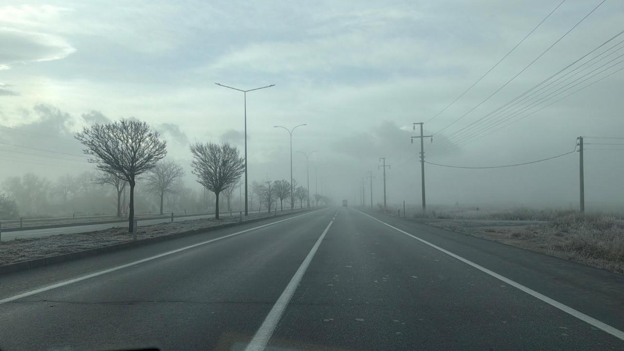Afyonkarahisar'da Yoğun Sis Etkili Oldu