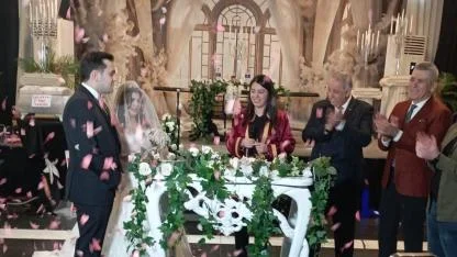 Akbel Ailesinin Mutlu Günü: Zeynep ve İhsan Dünya Evine Girdi