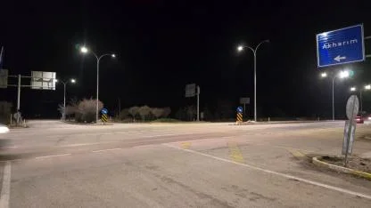 Akharım girişine aydınlatma yapıldı