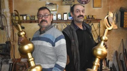 Bakırı Sanata Dönüştüren Kardeşler, Dünyadaki Camilere Alem Yapıyor